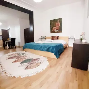 Hotel Happy, Bucarest