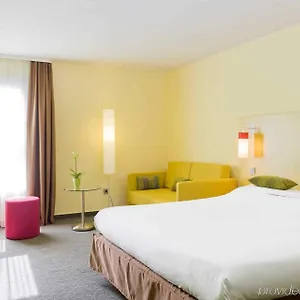 Ibis Styles Centre Port Nisa